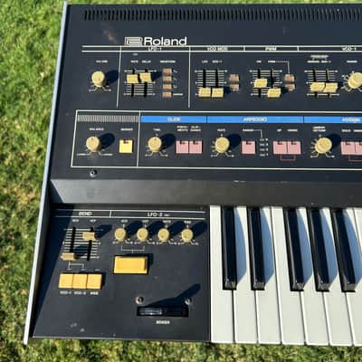 Roland Jupiter 6 61-Key Analog Polyphonic Synthesizer image 2