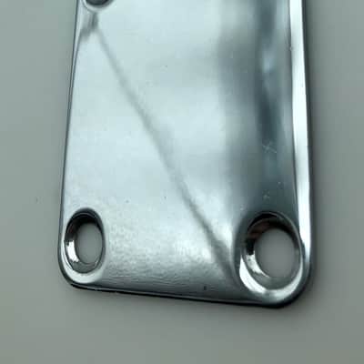 Stratocaster/Telecaster Style Neck Plate w/Hardware - Chrome image 2