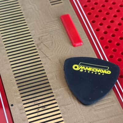 Suzuki OM-27 Omnichord 1981 - Red image 6