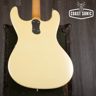 1993 Mosrite USA V-65 The Ventures Model '65 Reissue w/ Vibramute, original Tags & case image 12