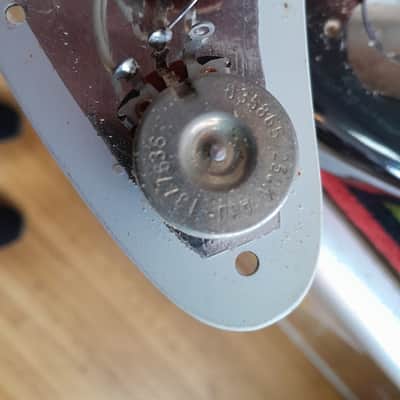 Fender Stratocaster with 3-Bolt Neck, Maple Fretboard -1976 - Sunburst image 12