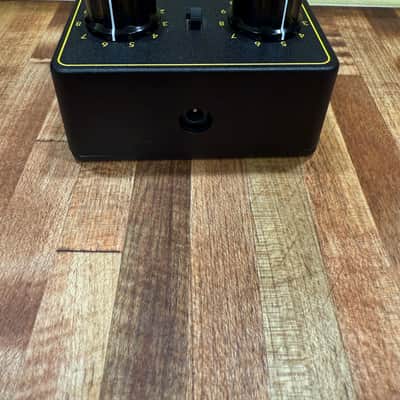 JHS Overdrive / Preamp 2022 - Present Black / Yellow image 7
