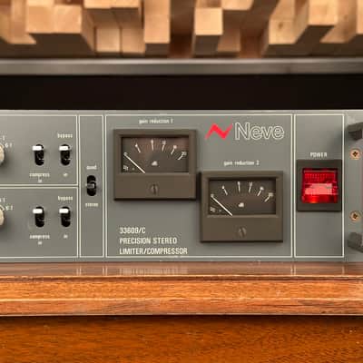 Vintage Neve 33609/C Precision Stereo and Dual Mono Compressor / Limiter 33609C 33609 C. 1990 image 4