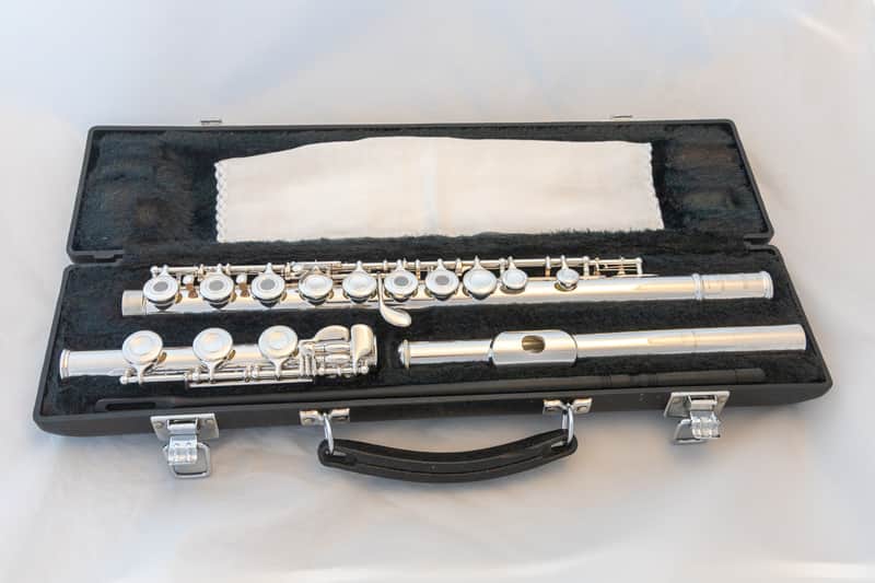 Yamaha YFL-381H Intermediate Open-hole Flute *Silver Headjoint *Made in Japan *Low-B *Cleaned & Serviced image 1