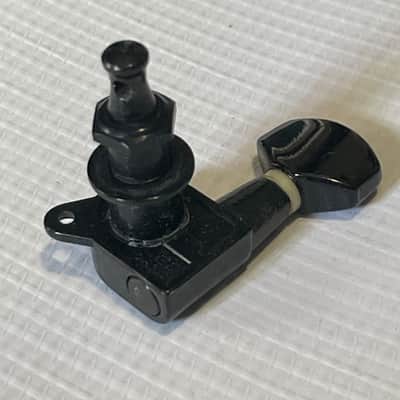 5 - 2000's Jackson Dinky Guitar Black Jin Ho Korea Tuners Tuning Pegs 6 In Line (Incomplete Set) image 8