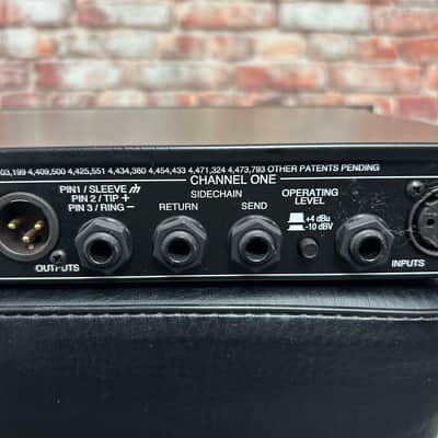 dbx 1066 Dual-Channel Compressor / Limiter / Gate 2010s - Black image 12