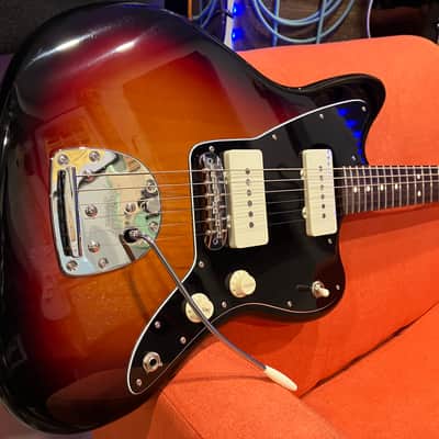 Fender American Professional Classic Jazzmaster 2025 - Present - 3-Color Sunburst image 1
