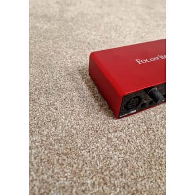 Focusrite Scarlett Solo - Audio Interface - Red - Excellent image 4