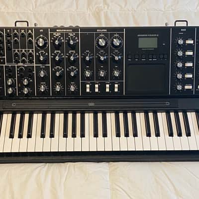 Moog Minimoog Voyager XL 61-Key Monophonic Synthesizer 2015 Limited Edition Black Tolex image 1