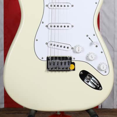 Fender Standard Stratocaster - Olympic White image 2