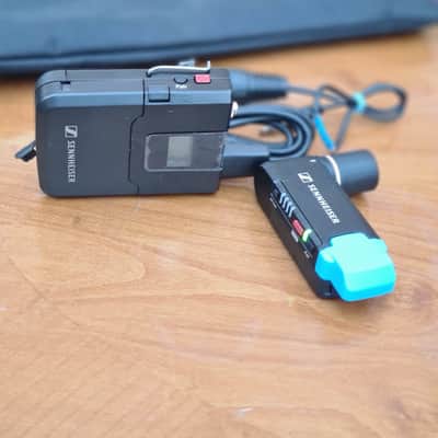 Sennheiser Sennheiser AVX Wireless Microphone Set | SK AVX + EKP AVX | 3.5mm | With Carrying Case image 18