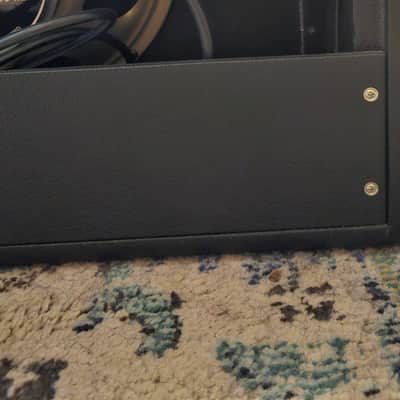 Fender '68 Custom Deluxe Reverb 2-Channel 22-Watt 1x12" Guitar Combo 2021- Present - Black image 6