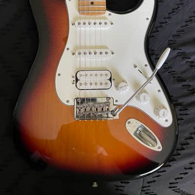 Fender Player Stratocaster HSS - 3-Tone Sunburst with Maple Fingerboard image 2