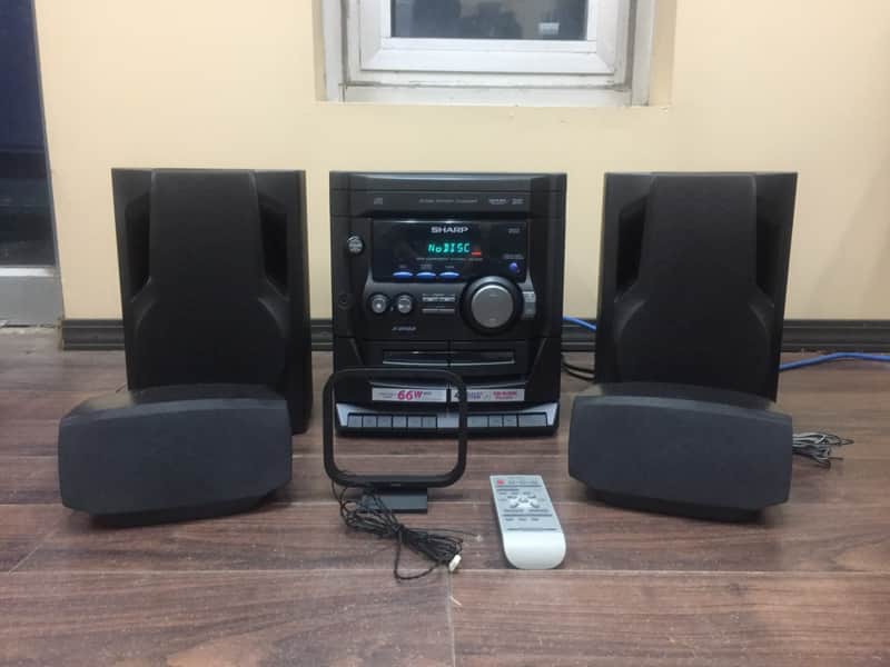 Sharp CD-E33 Mini Systems 3 CD Changer 4 Speaker Tape Deck AM FM Tuner image 1