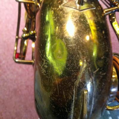 Buescher Saxophone Aristocrat #255xxx Gold lacquer finish image 6
