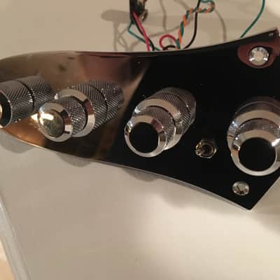 East J -Retro 01 Deluxe Jazz Bass Preamp 2017 Chrome image 2