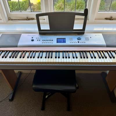 Yamaha DGX-630 88-Key Portable Grand Piano 2021 - Present - White