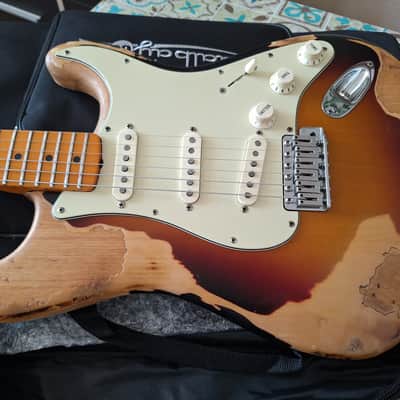 Fender Eric Johnson Stratocaster with Maple Fretboard 2005 - Present - 2-Color Sunburst image 12