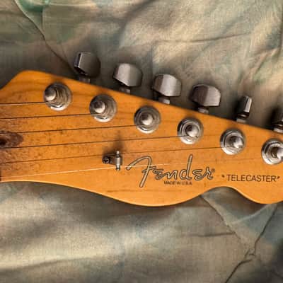 2004 FENDER American Telecaster Rosewood Fingerboard, Red image 2
