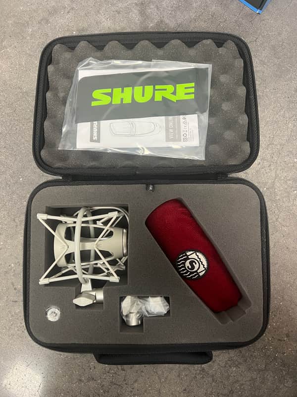 Shure KSM44A Large Diaphragm Multipattern Condenser Microphone image 1