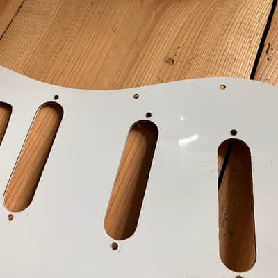 Fender Stratocaster Guitar Part Loaded Scratchplate SSS 1998 Mexico MIM image 9