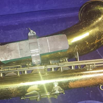C.G. Conn Baritone Saxophone Sax Elkhart, Indiana Vintage 1932 with Hardshell Case image 8