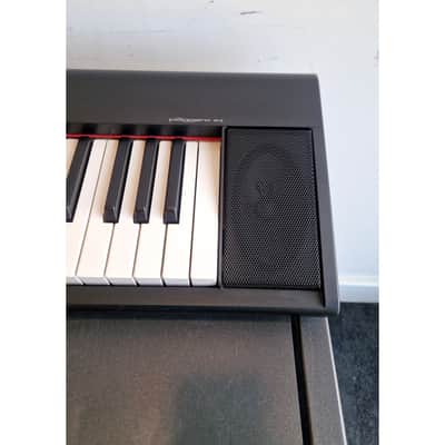 Yamaha Piaggero NP-12 - Musical Keyboards - Black - Excellent w/ Power Supply image 2