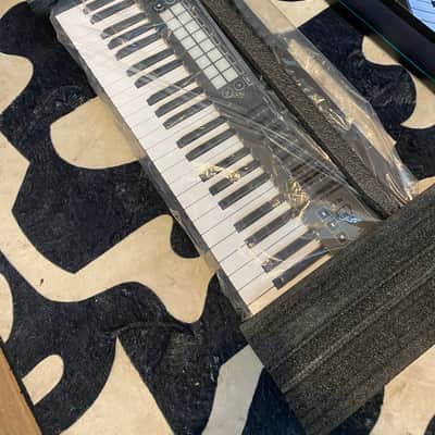 Novation ReMOTE 49 SL MKIII MIDI Controller 2018 - Present - Black