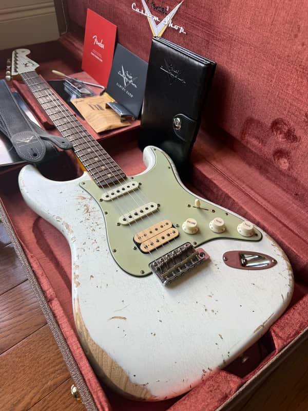 Fender Custom Shop '62 Stratocaster Relic HSS image 1