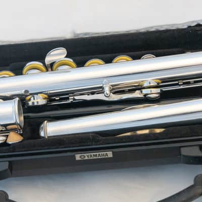 Yamaha YFL-200AD II Advantage Flute *Cleaned & Serviced *Ready to play image 7