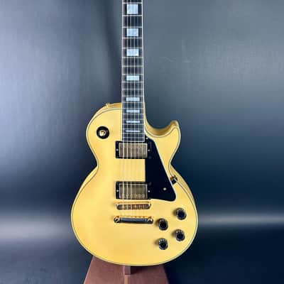 Used Gibson Custom Shop Les Paul Chambered VOS Heavy Antique White w/case TSU19963 image 2