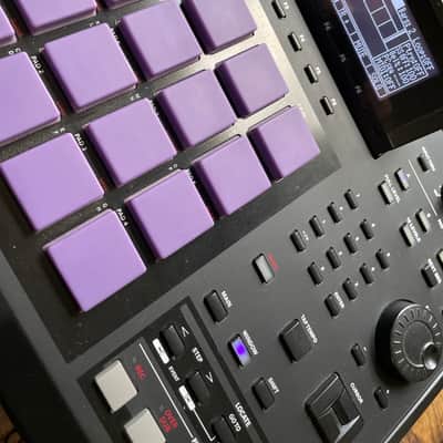 Custom Akai MPC2500 (READ DESCRIPTION AND VIEW ALL PICTURES BEFORE PURCHASING)