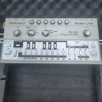 Roland TB-303 Bassline Synthesizer Module 1981 - 1984 - Silver