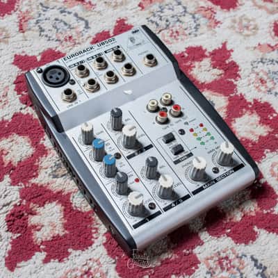 Behringer EuroRack UB502 Second Hand image 3