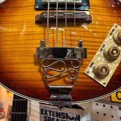 Epiphone Viola Bass 2011 - Flamed Maple image 9