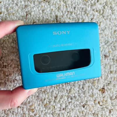 Sony WM-EX633 Walkman Cassette Player, Excellent Rare Blue ! Tested & Working ! image 3
