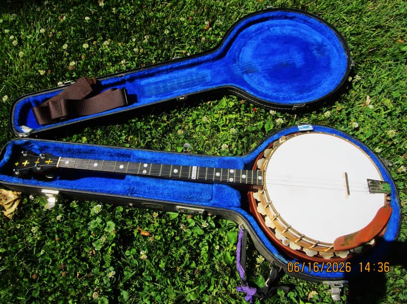 Ludwig Ambassador Plectrum Banjo, Late 1920's, M.C. Burley Neck, Case image 1
