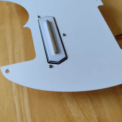 Fender Telecaster Pickguard, 5-Hole, 1-Ply with Lollar Charlie Christian Pickup - White image 2