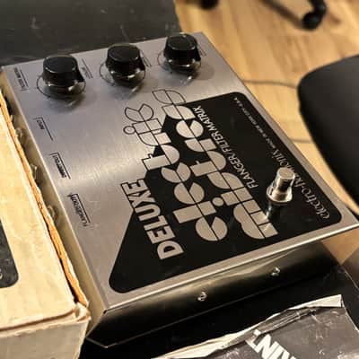 Impossibly Clean Electro-Harmonix Deluxe Electric Mistress V1 with original Box, paperwork and Reticon SAD1024A chip!!! image 12