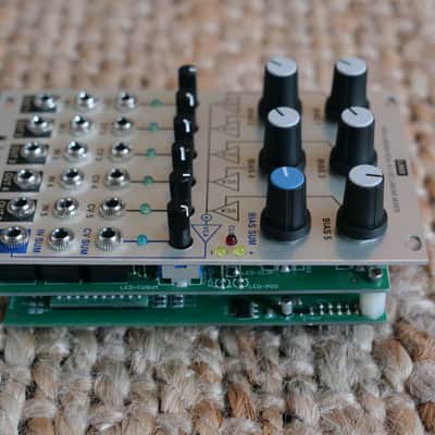 Intellijel Linix Hex Linear VCA / 5:1 VC Mixer Eurorack Synth Module 2013 - 2018 - Silver image 5