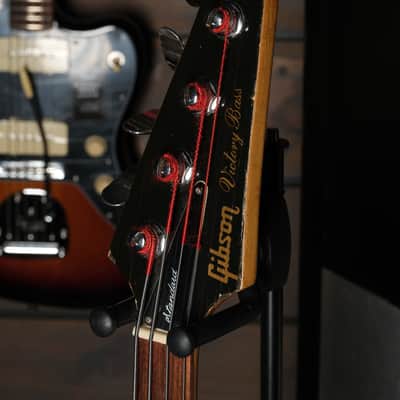 Gibson Victory Standard Bass 1981 - Candy Apple Red image 4