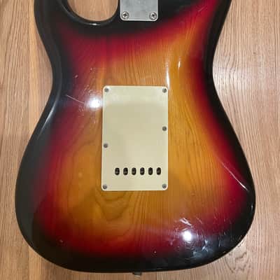 Greco SE 500 Stratocaster 1980 - Colorful, three tone sunburst image 4