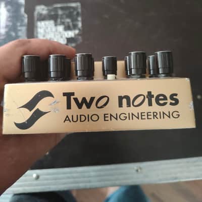 Two Notes Le Crunch Dual Channel Tube Preamp 2010s - Gold image 5