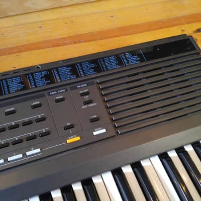 Roland E-20 Intelligent Synthesizer #982776 w/Power Cord and Music Card image 6