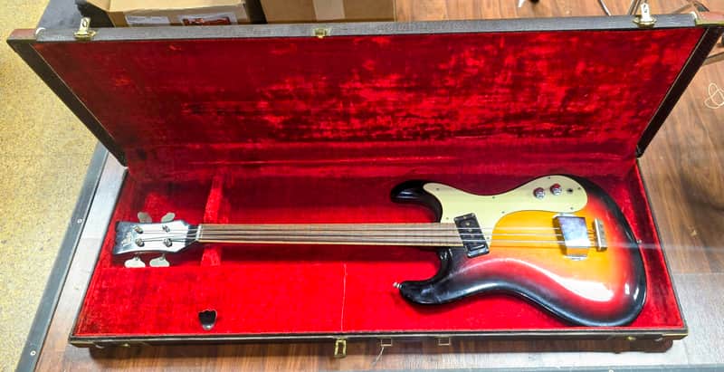 Mosrite The Ventures Model 1965 - Sunburst image 1