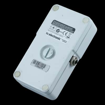 TC Electronic Polytune Tuner Guitar Effects Pedal P-30125 image 2