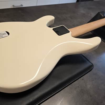 Peavey Forum 5 Bass USA CASE QUEEN Time Capsule - Pearl White 18V Active Humbuckers 34" scale American HH Jazz Rock Bass with Stingray Pickup config image 18