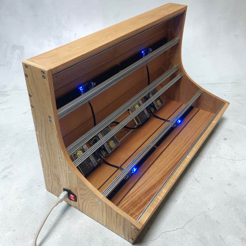 13U / 168hp Eurorack case MARIA • Oak • Powered image 1