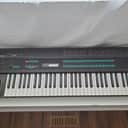 Yamaha DX7 Programmable Algorithm Synthesizer 1983 - 1987 - Black