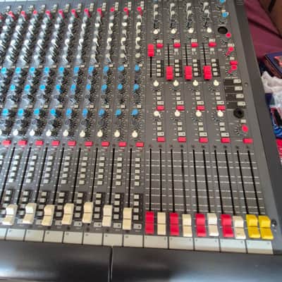 Soundtracs Solo 8 analog console mixer meter bridge 90s image 2
